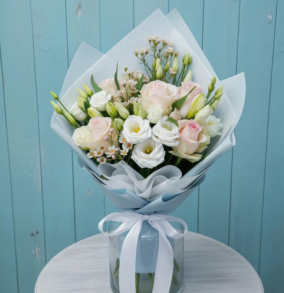 Букет цветов из: Розы и Лизиантусы в Старом Победилово