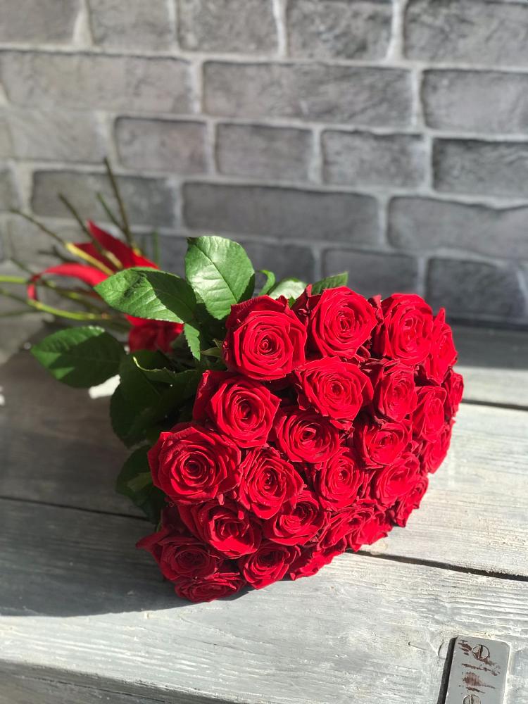 Букет Красные розы Фридом в Старом Победилово