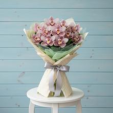 Букет цветов из:  Орхидеи и Розы в Старом Победилово