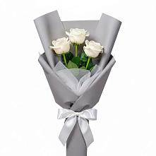 Букет 3 белые розы в Старом Победилово