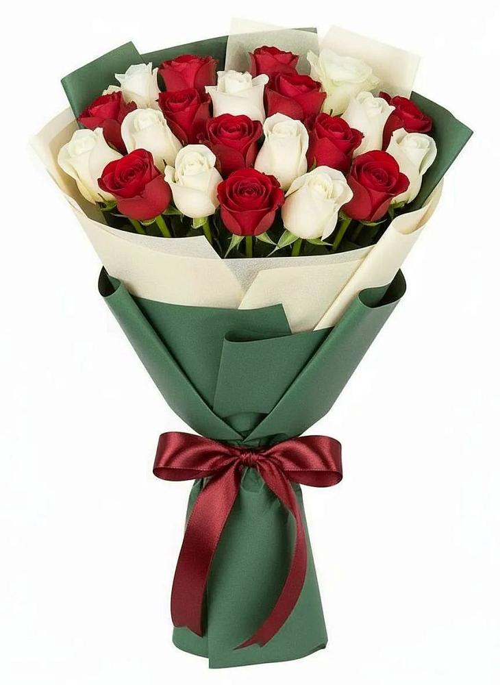 Букет Микс из красных и белых роз в Старом Победилово