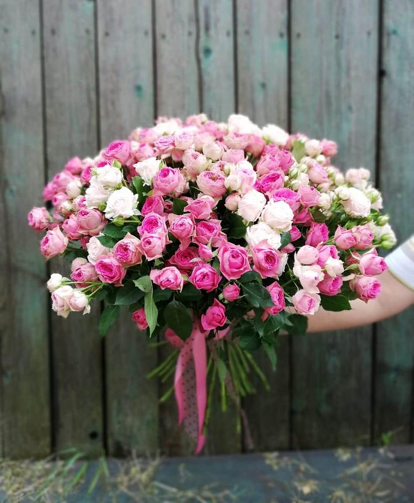 Букет Розовые кустовые розы Натали и Лав Лидия в Старом Победилово