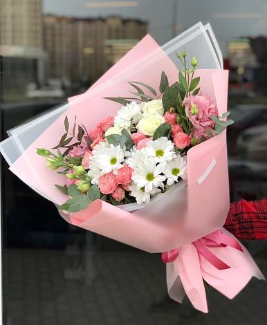 Букет цветов из: Розы, Лизиантусы и Хризантемы в Старом Победилово