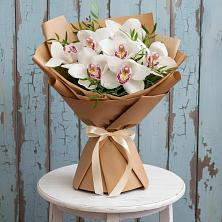 Букет цветов из:  Орхидеи и Розы в Старом Победилово