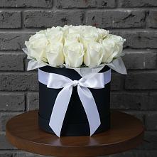 Цветочная композиция из Розы в шляпной коробке в Старом Победилово