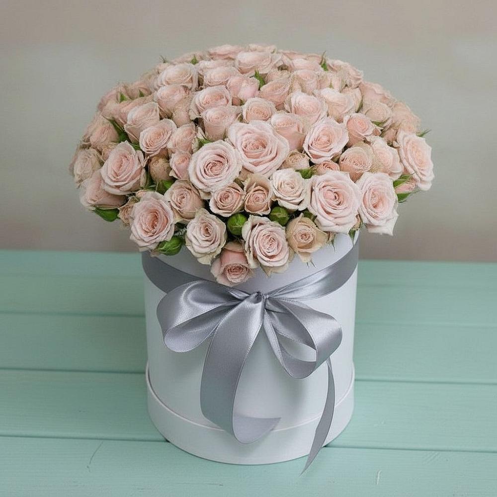 Цветочная композиция из Розы в шляпной коробке в Старом Победилово